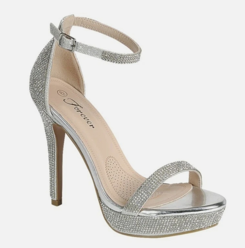Forever Link Silver Rhinestone Heels Size 8